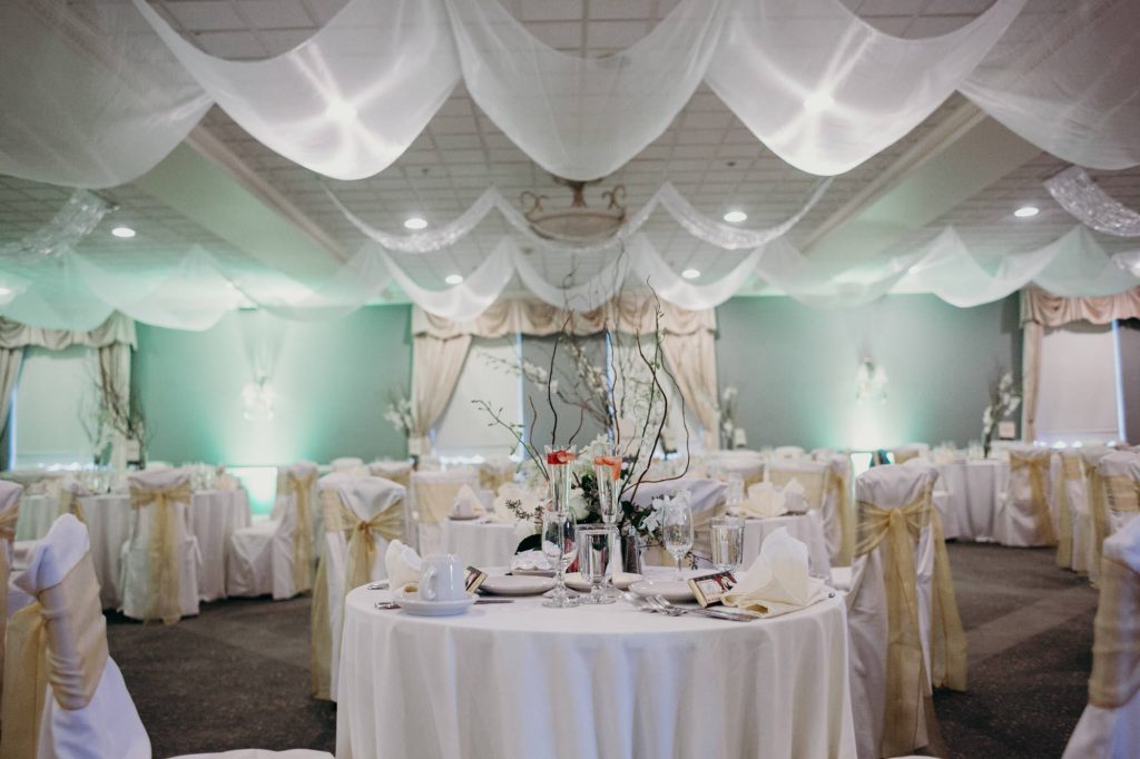 traditions at the glen, syracuse wedding photographer