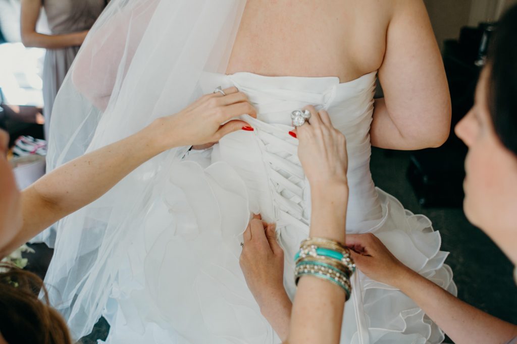 traditions at the glen, syracuse wedding photographer