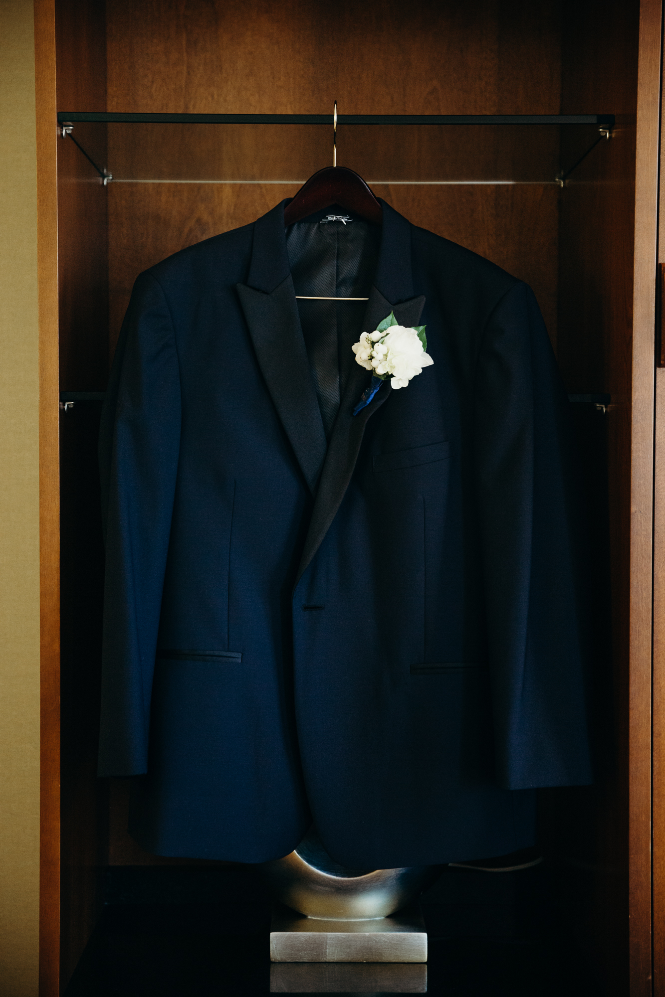 grooms jacket at country club of darien in darien, connecticut
