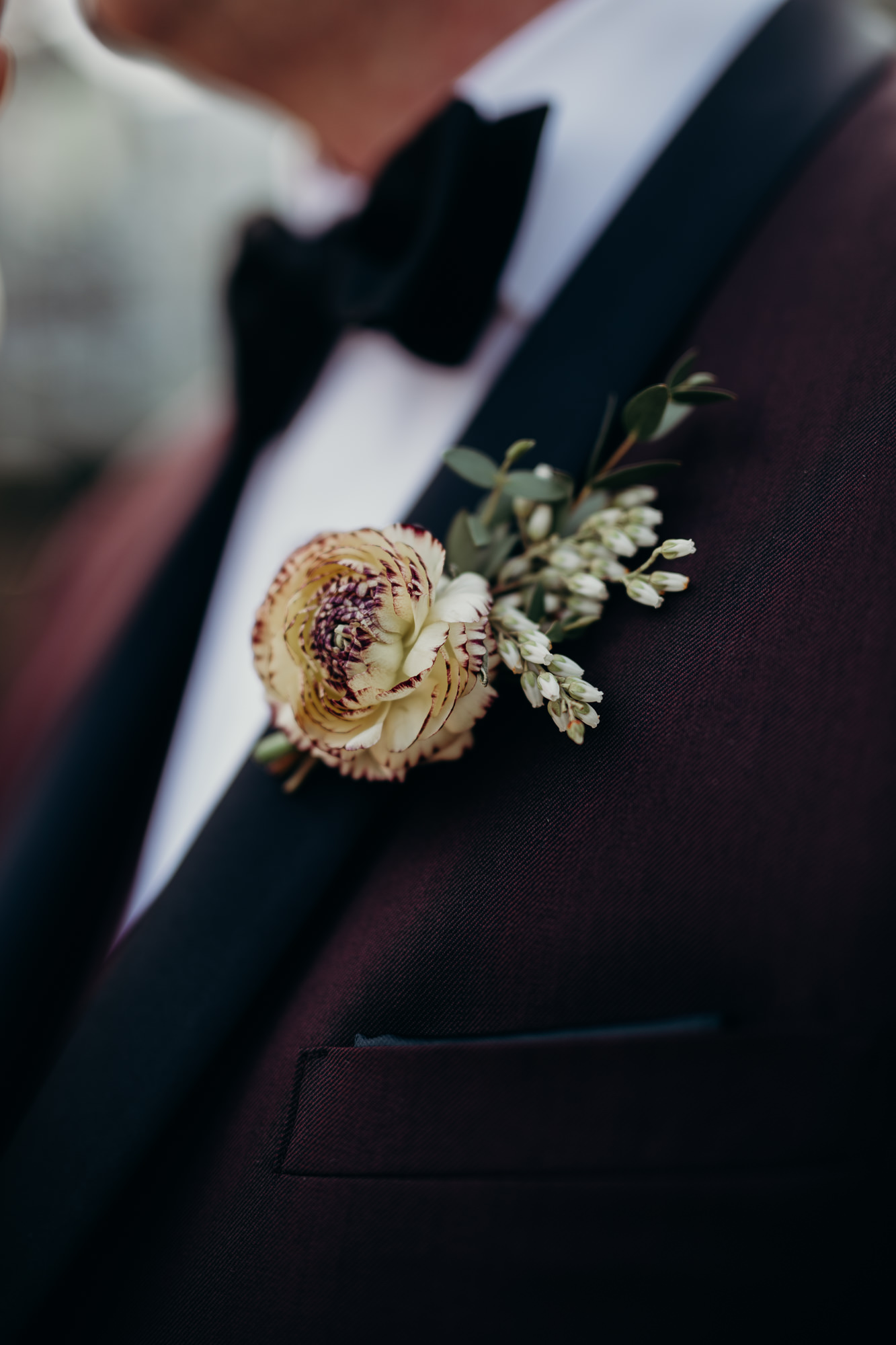 grooms boutonniere at the park savoy in florham park, new jersey