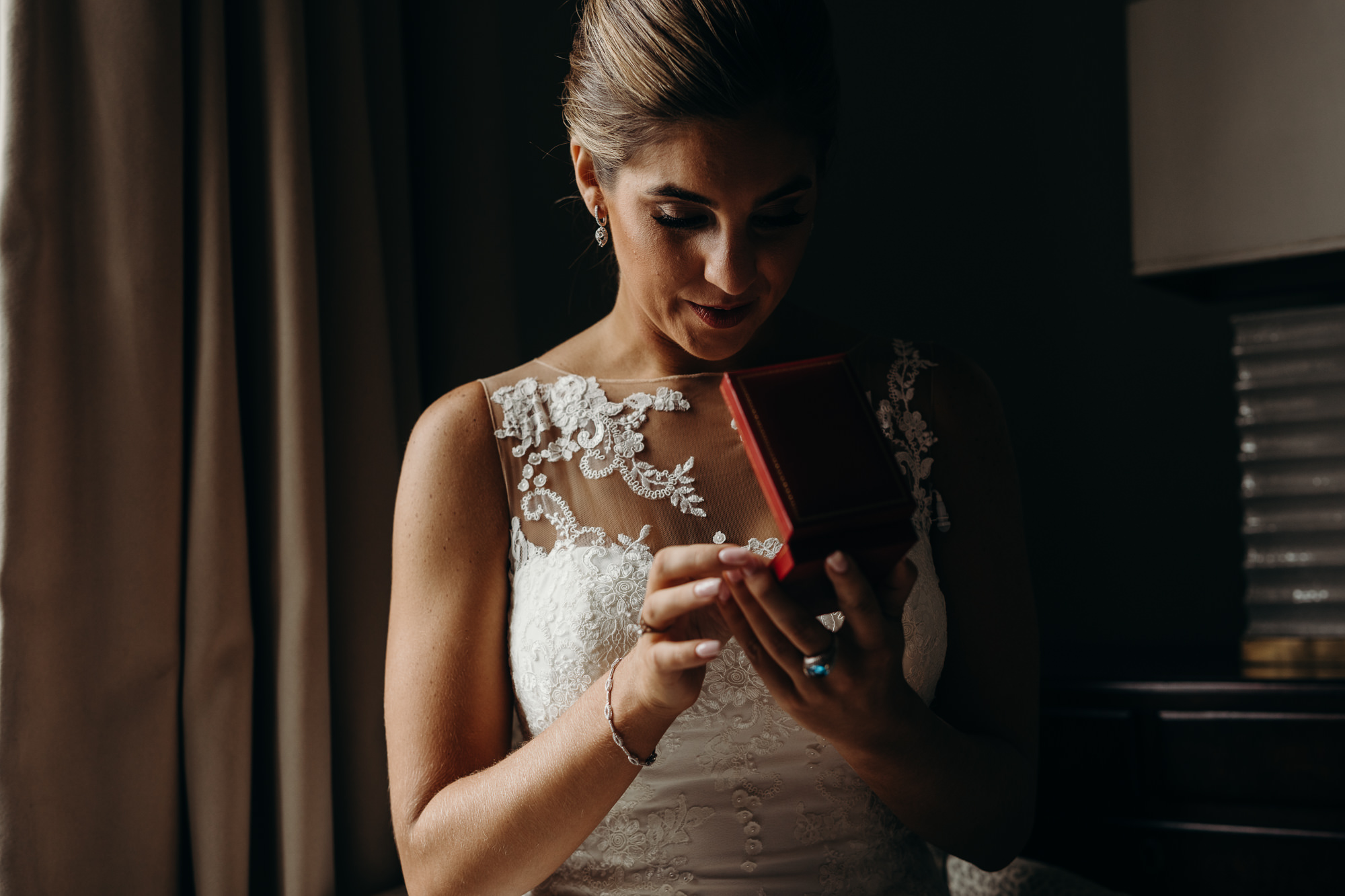 apawamis club wedding photos, nyc wedding photographer