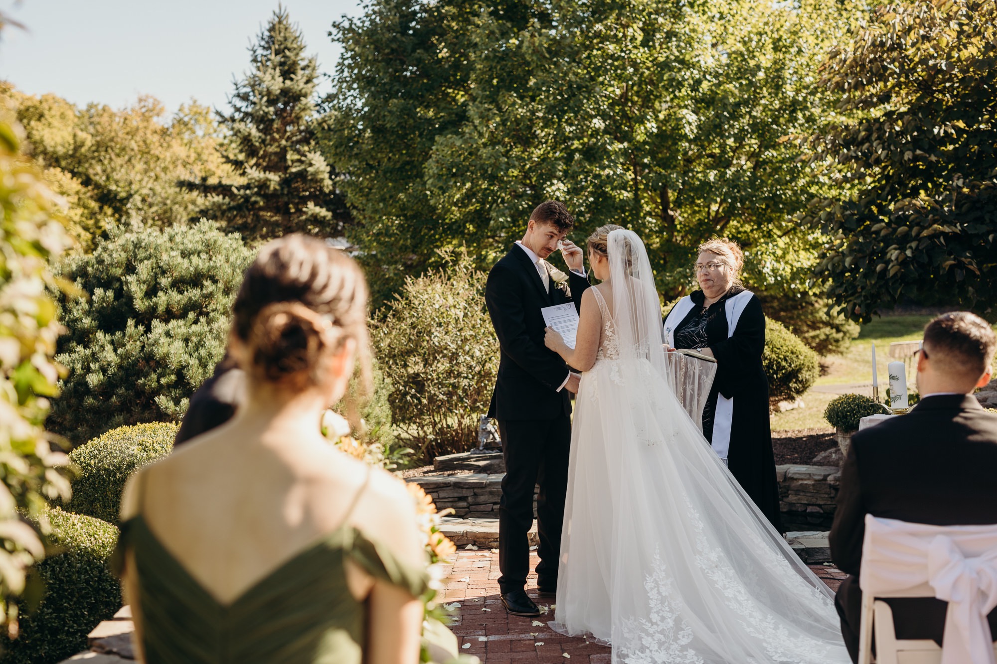 backyard wedding photos, upstate new york wedding photographer, candid wedding photos