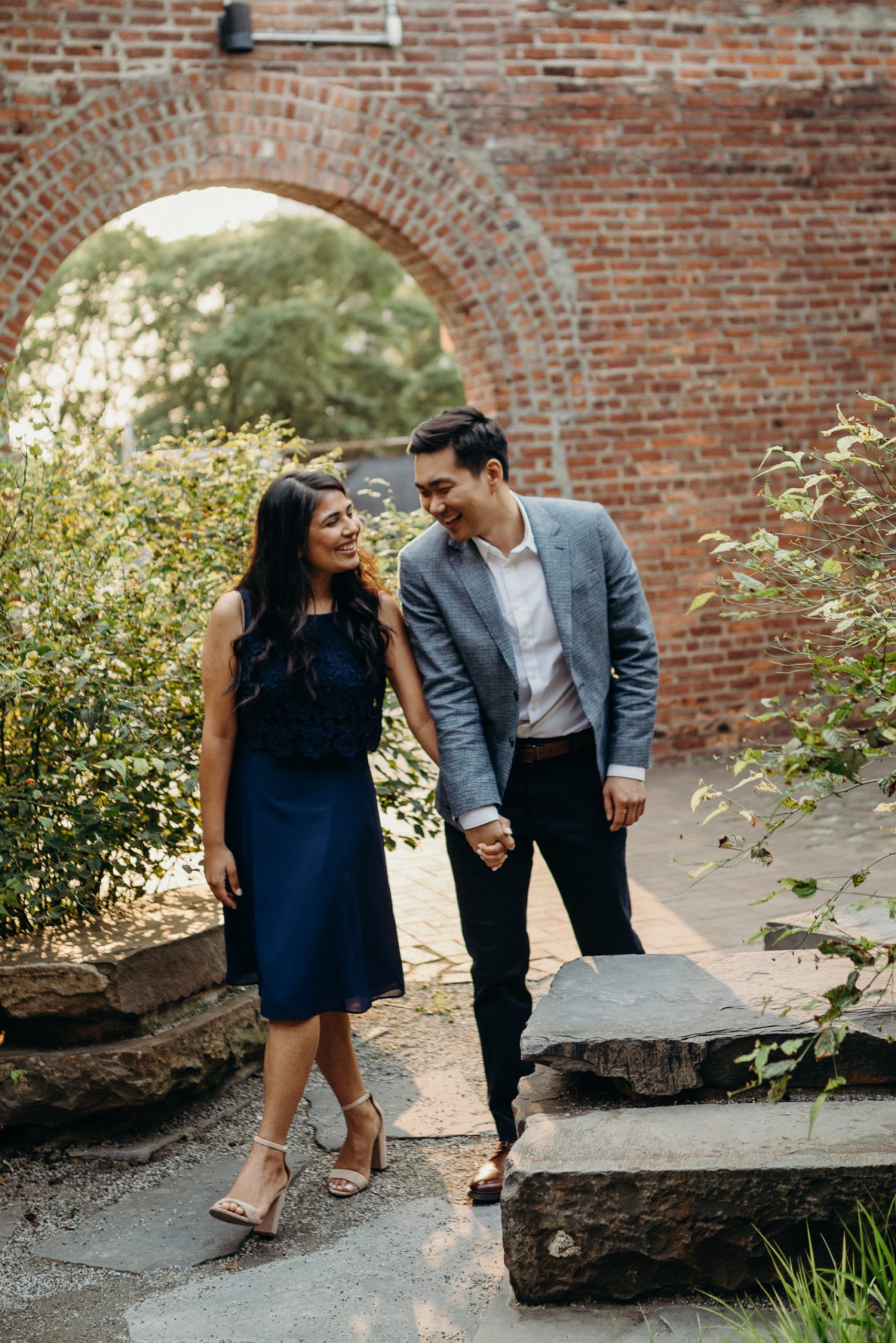 engagement photos of a couple at brooklyn bridge park, brooklyn